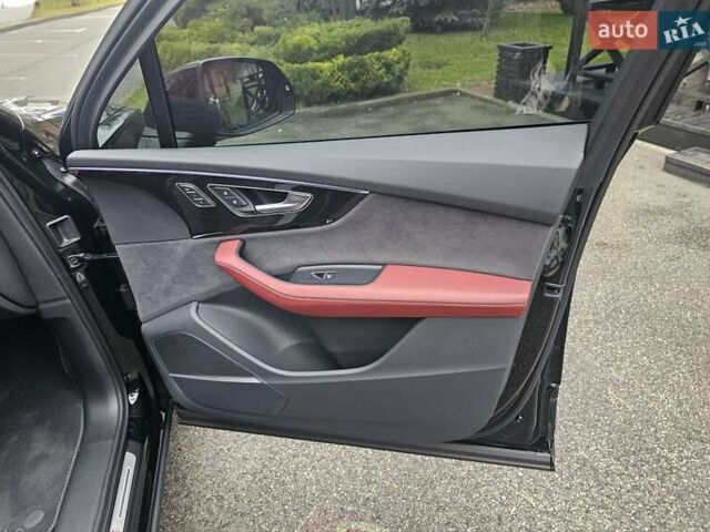 Чорний Ауді SQ7, об'ємом двигуна 4 л та пробігом 42 тис. км за 103000 $, фото 4 на Automoto.ua