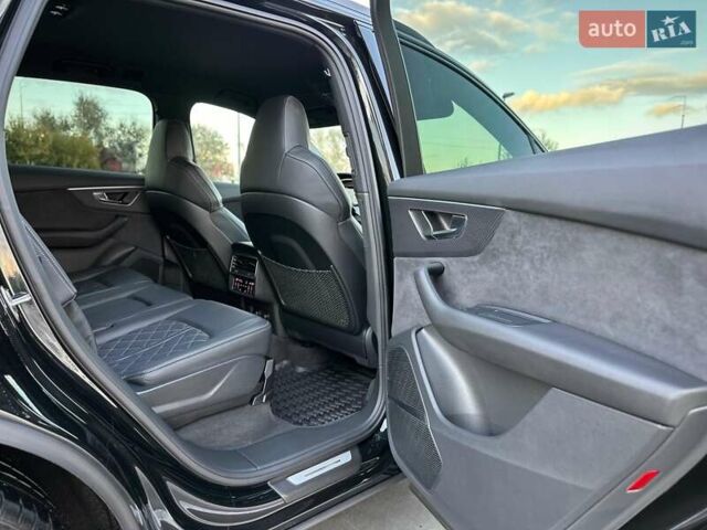 Черный Ауди SQ7, объемом двигателя 4 л и пробегом 20 тыс. км за 109900 $, фото 66 на Automoto.ua