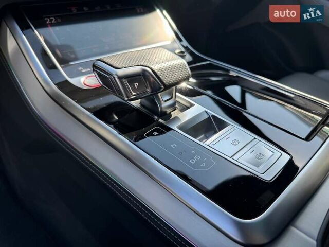 Красный Ауди SQ7, объемом двигателя 4 л и пробегом 73 тыс. км за 85000 $, фото 54 на Automoto.ua