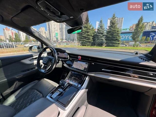 Красный Ауди SQ7, объемом двигателя 4 л и пробегом 73 тыс. км за 85000 $, фото 93 на Automoto.ua