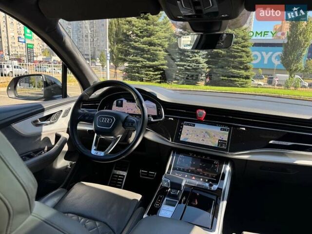 Красный Ауди SQ7, объемом двигателя 4 л и пробегом 73 тыс. км за 85000 $, фото 88 на Automoto.ua