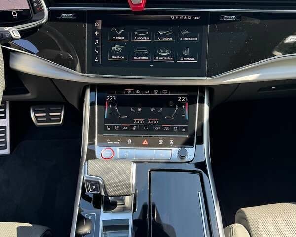 Красный Ауди SQ7, объемом двигателя 4 л и пробегом 73 тыс. км за 85000 $, фото 52 на Automoto.ua