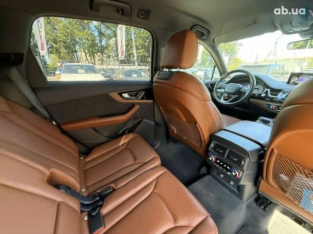 Ауди SQ7, объемом двигателя 4 л и пробегом 101 тыс. км за 65000 $, фото 29 на Automoto.ua