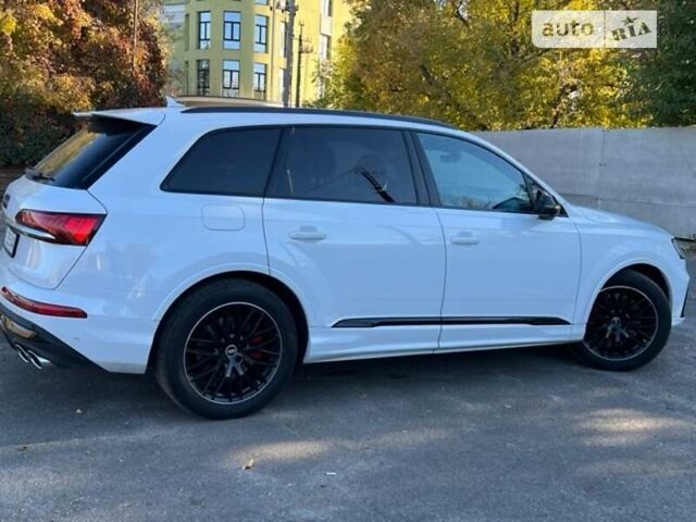 Ауді SQ7, об'ємом двигуна 3.96 л та пробігом 55 тис. км за 120000 $, фото 5 на Automoto.ua