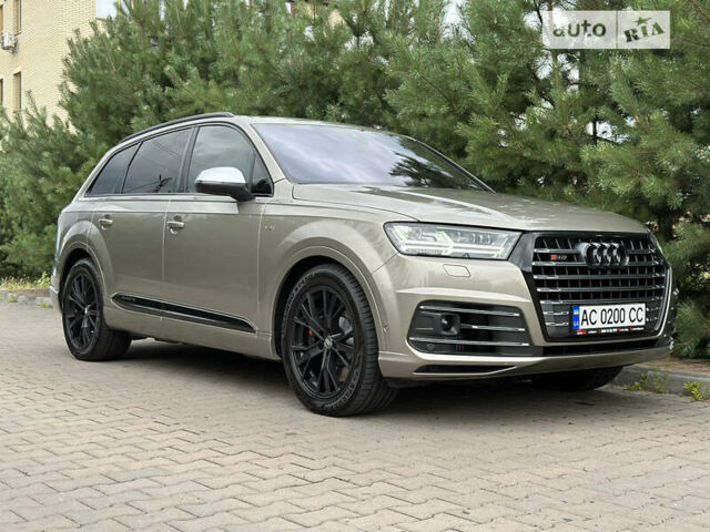 Серый Ауди SQ7, объемом двигателя 4 л и пробегом 157 тыс. км за 50500 $, фото 4 на Automoto.ua