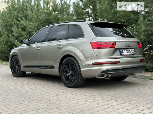 Сірий Ауді SQ7, об'ємом двигуна 4 л та пробігом 157 тис. км за 50500 $, фото 11 на Automoto.ua