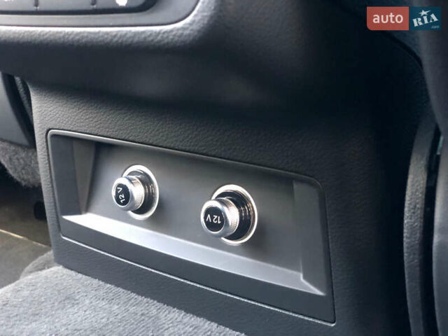 Серый Ауди SQ7, объемом двигателя 3.96 л и пробегом 103 тыс. км за 62000 $, фото 102 на Automoto.ua