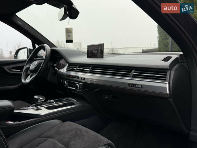 Сірий Ауді SQ7, об'ємом двигуна 4 л та пробігом 148 тис. км за 46999 $, фото 59 на Automoto.ua