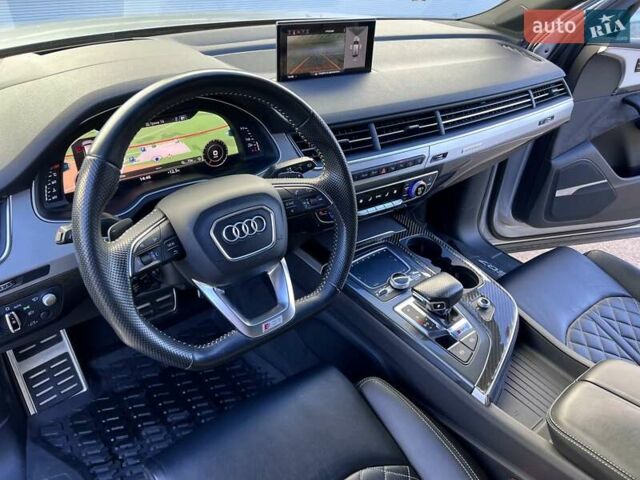 Серый Ауди SQ7, объемом двигателя 3.96 л и пробегом 96 тыс. км за 55750 $, фото 51 на Automoto.ua