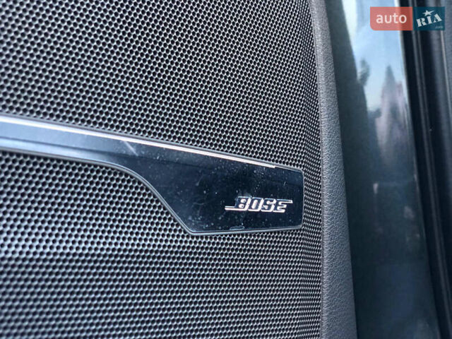 Серый Ауди SQ7, объемом двигателя 3.96 л и пробегом 103 тыс. км за 62000 $, фото 81 на Automoto.ua