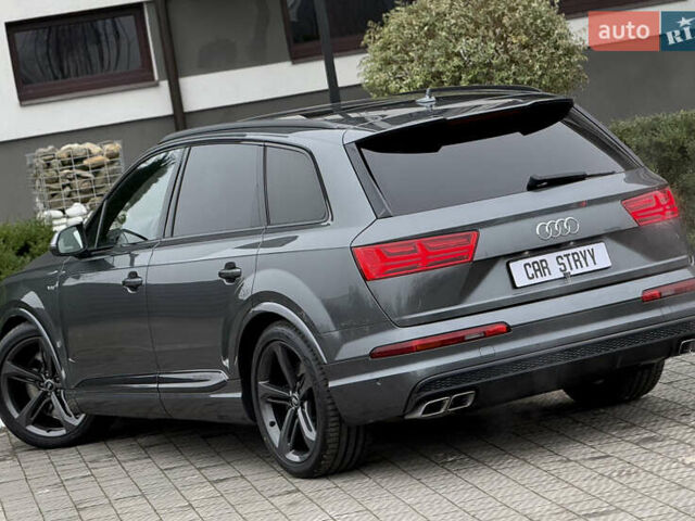 Сірий Ауді SQ7, об'ємом двигуна 4 л та пробігом 148 тис. км за 46999 $, фото 44 на Automoto.ua