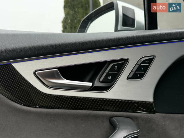 Сірий Ауді SQ7, об'ємом двигуна 4 л та пробігом 148 тис. км за 46999 $, фото 80 на Automoto.ua