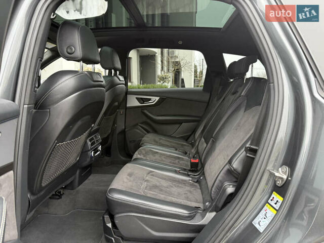 Сірий Ауді SQ7, об'ємом двигуна 4 л та пробігом 148 тис. км за 46999 $, фото 75 на Automoto.ua