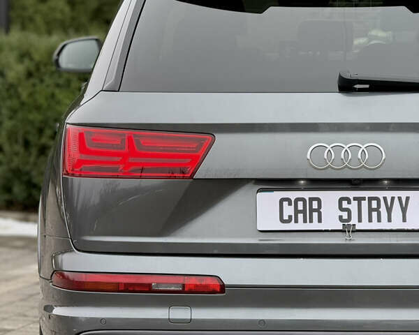 Сірий Ауді SQ7, об'ємом двигуна 4 л та пробігом 148 тис. км за 46999 $, фото 40 на Automoto.ua