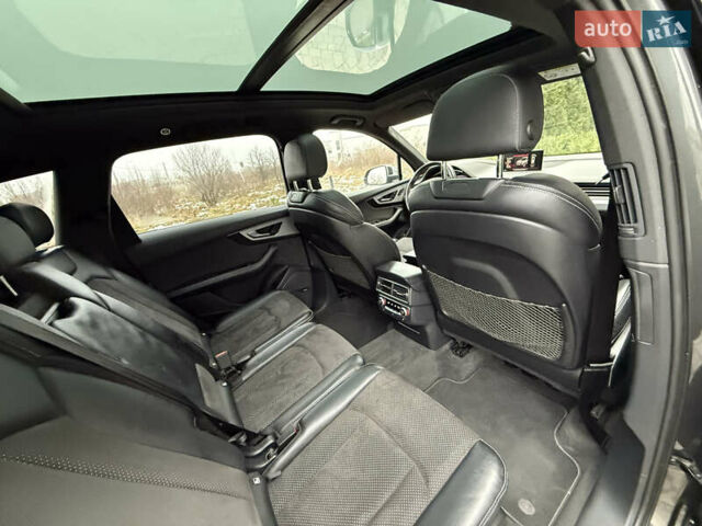 Сірий Ауді SQ7, об'ємом двигуна 4 л та пробігом 148 тис. км за 46999 $, фото 62 на Automoto.ua