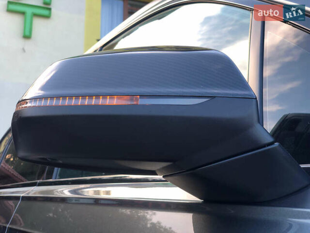 Серый Ауди SQ7, объемом двигателя 3.96 л и пробегом 103 тыс. км за 62000 $, фото 18 на Automoto.ua