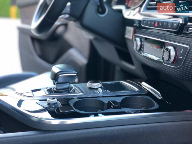 Серый Ауди SQ7, объемом двигателя 3.96 л и пробегом 103 тыс. км за 62000 $, фото 118 на Automoto.ua