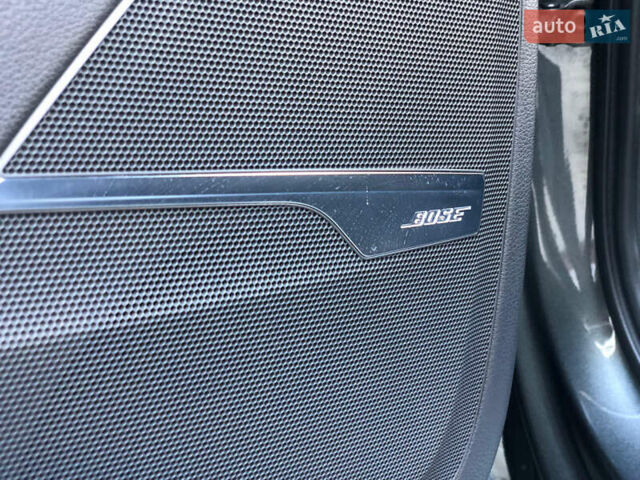 Серый Ауди SQ7, объемом двигателя 3.96 л и пробегом 103 тыс. км за 62000 $, фото 97 на Automoto.ua