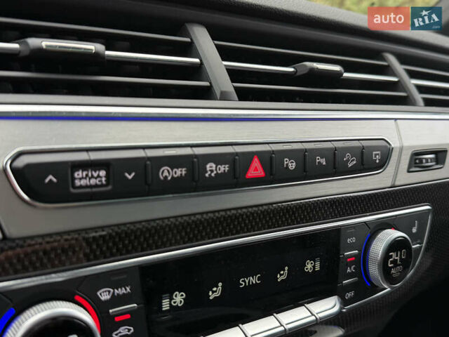 Сірий Ауді SQ7, об'ємом двигуна 4 л та пробігом 148 тис. км за 46999 $, фото 87 на Automoto.ua