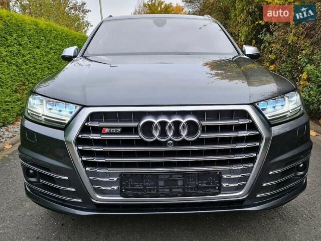 Серый Ауди SQ7, объемом двигателя 4 л и пробегом 162 тыс. км за 60000 $, фото 11 на Automoto.ua