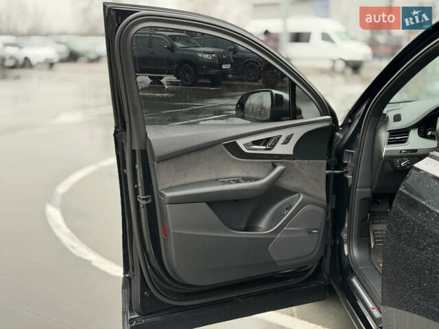Сірий Ауді SQ7, об'ємом двигуна 4 л та пробігом 170 тис. км за 44900 $, фото 7 на Automoto.ua