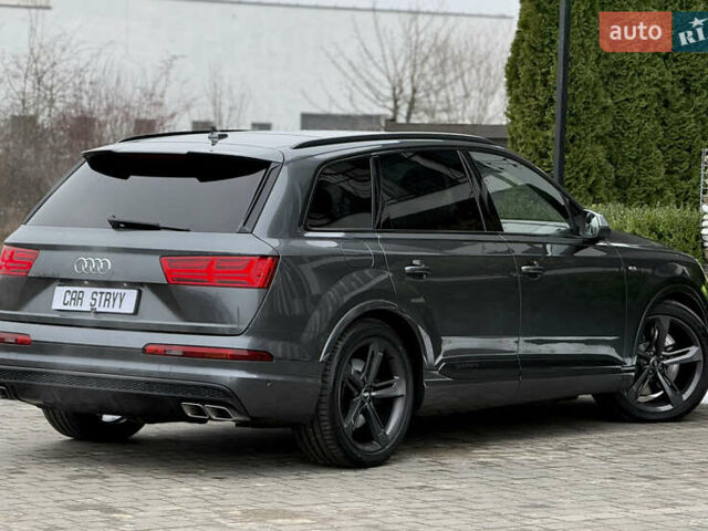 Сірий Ауді SQ7, об'ємом двигуна 4 л та пробігом 148 тис. км за 46999 $, фото 34 на Automoto.ua