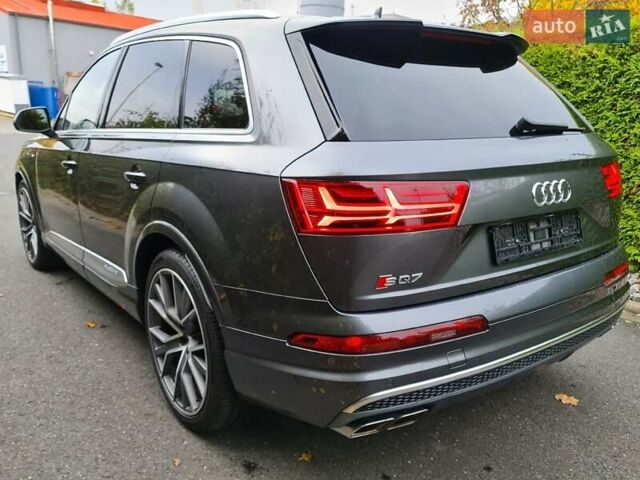 Серый Ауди SQ7, объемом двигателя 4 л и пробегом 162 тыс. км за 60000 $, фото 25 на Automoto.ua