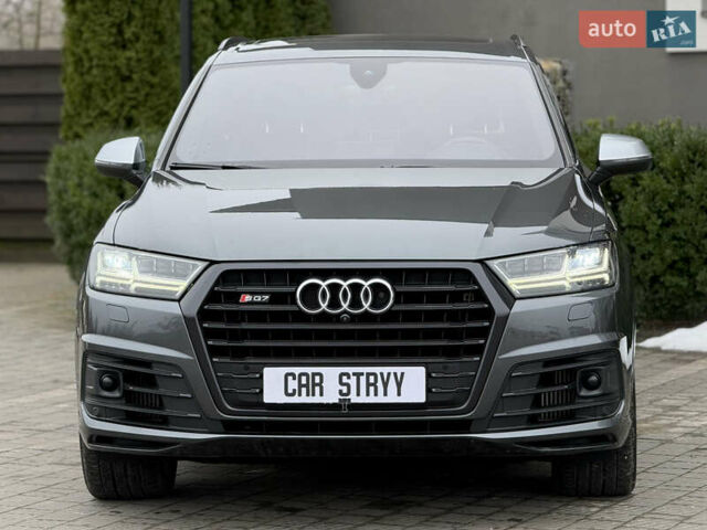 Сірий Ауді SQ7, об'ємом двигуна 4 л та пробігом 148 тис. км за 46999 $, фото 15 на Automoto.ua