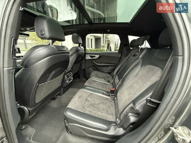 Сірий Ауді SQ7, об'ємом двигуна 4 л та пробігом 148 тис. км за 46999 $, фото 74 на Automoto.ua
