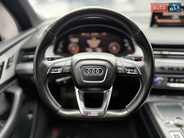 Сірий Ауді SQ7, об'ємом двигуна 4 л та пробігом 170 тис. км за 44900 $, фото 14 на Automoto.ua