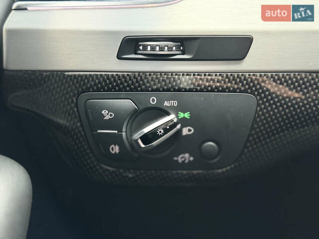 Сірий Ауді SQ7, об'ємом двигуна 4 л та пробігом 170 тис. км за 44900 $, фото 21 на Automoto.ua