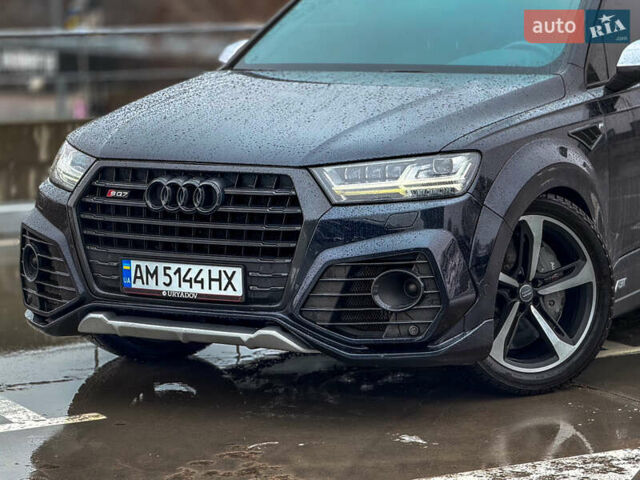 Сірий Ауді SQ7, об'ємом двигуна 4 л та пробігом 170 тис. км за 44900 $, фото 1 на Automoto.ua