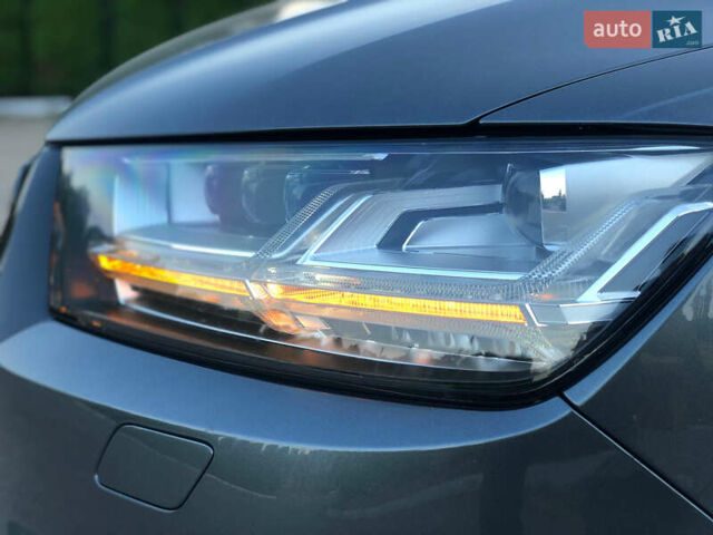 Серый Ауди SQ7, объемом двигателя 3.96 л и пробегом 103 тыс. км за 62000 $, фото 64 на Automoto.ua