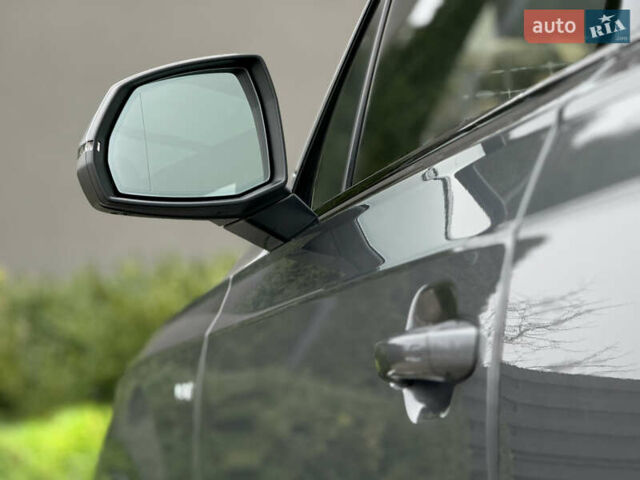 Сірий Ауді SQ7, об'ємом двигуна 4 л та пробігом 148 тис. км за 46999 $, фото 49 на Automoto.ua