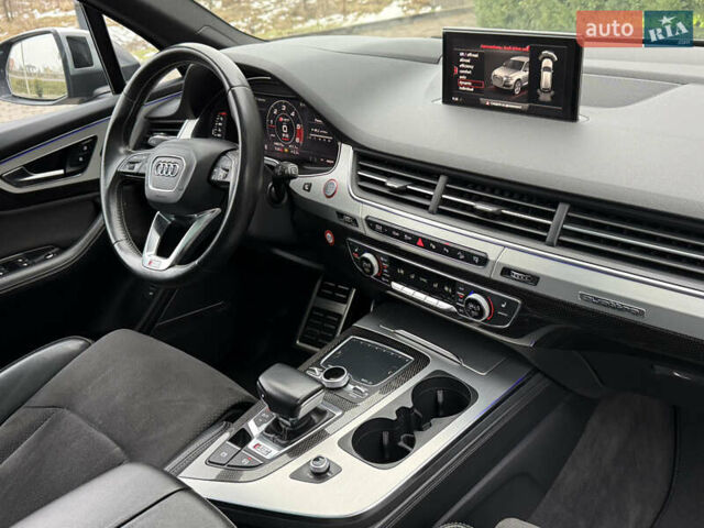 Сірий Ауді SQ7, об'ємом двигуна 4 л та пробігом 148 тис. км за 46999 $, фото 61 на Automoto.ua