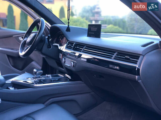 Серый Ауди SQ7, объемом двигателя 3.96 л и пробегом 103 тыс. км за 62000 $, фото 117 на Automoto.ua