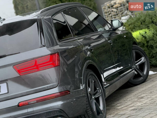 Сірий Ауді SQ7, об'ємом двигуна 4 л та пробігом 148 тис. км за 46999 $, фото 36 на Automoto.ua