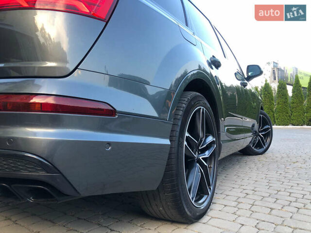 Серый Ауди SQ7, объемом двигателя 3.96 л и пробегом 103 тыс. км за 62000 $, фото 67 на Automoto.ua