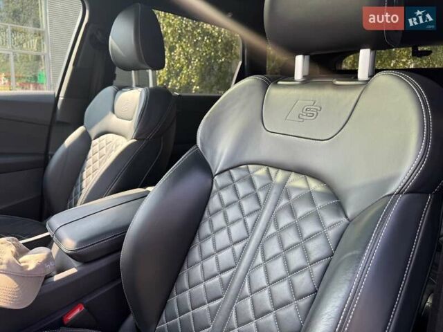 Серый Ауди SQ7, объемом двигателя 4 л и пробегом 96 тыс. км за 59900 $, фото 29 на Automoto.ua
