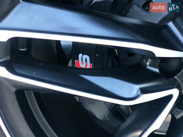 Серый Ауди SQ7, объемом двигателя 3.96 л и пробегом 103 тыс. км за 62000 $, фото 41 на Automoto.ua