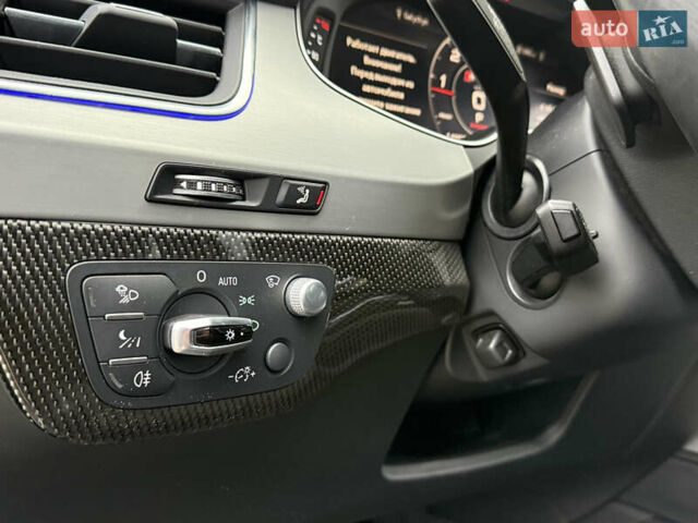 Сірий Ауді SQ7, об'ємом двигуна 4 л та пробігом 148 тис. км за 46999 $, фото 83 на Automoto.ua
