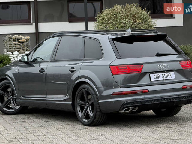 Сірий Ауді SQ7, об'ємом двигуна 4 л та пробігом 148 тис. км за 46999 $, фото 43 на Automoto.ua