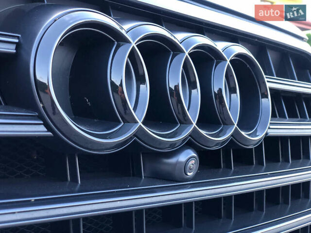 Серый Ауди SQ7, объемом двигателя 3.96 л и пробегом 103 тыс. км за 62000 $, фото 13 на Automoto.ua