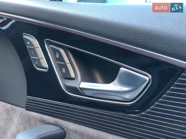 Серый Ауди SQ7, объемом двигателя 3.96 л и пробегом 103 тыс. км за 62000 $, фото 88 на Automoto.ua