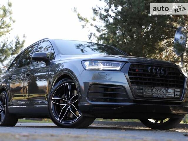 Сірий Ауді SQ7, об'ємом двигуна 3.96 л та пробігом 100 тис. км за 73500 $, фото 2 на Automoto.ua