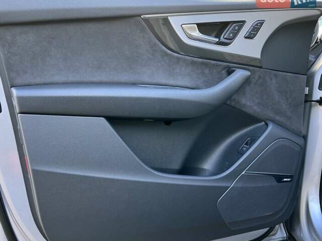 Серый Ауди SQ7, объемом двигателя 3.96 л и пробегом 96 тыс. км за 55750 $, фото 44 на Automoto.ua