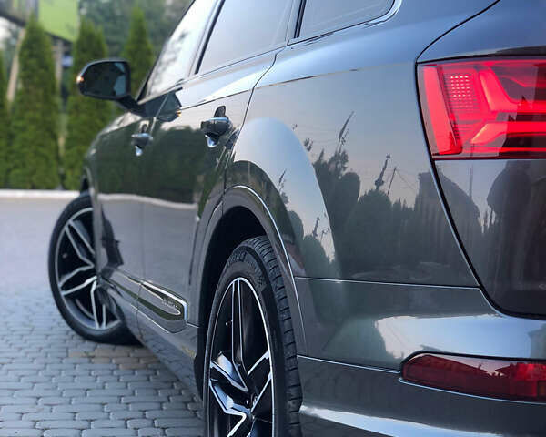 Серый Ауди SQ7, объемом двигателя 3.96 л и пробегом 103 тыс. км за 62000 $, фото 39 на Automoto.ua