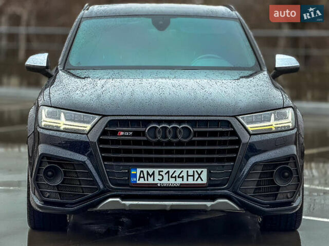 Сірий Ауді SQ7, об'ємом двигуна 4 л та пробігом 170 тис. км за 44900 $, фото 2 на Automoto.ua