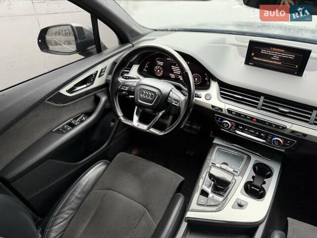 Сірий Ауді SQ7, об'ємом двигуна 4 л та пробігом 170 тис. км за 44900 $, фото 15 на Automoto.ua