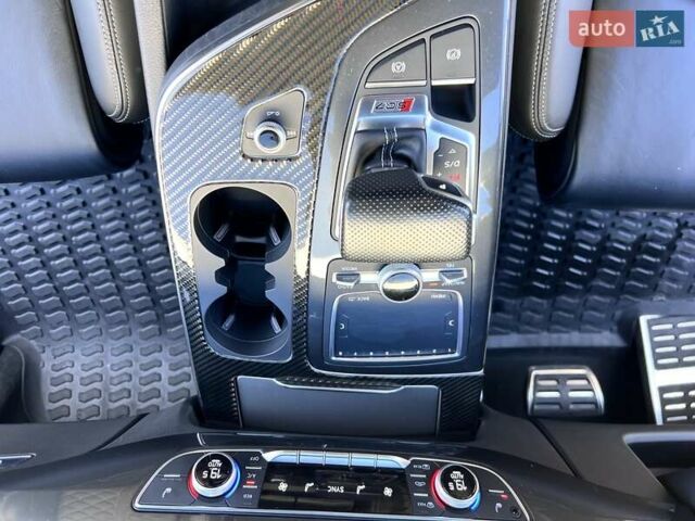 Серый Ауди SQ7, объемом двигателя 3.96 л и пробегом 96 тыс. км за 55750 $, фото 71 на Automoto.ua